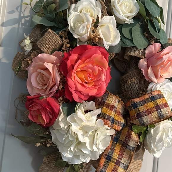 Hand Crafted Harvest Roses Wreath Beautiful Stunning Real Looking Roses - Picture 5 of 6